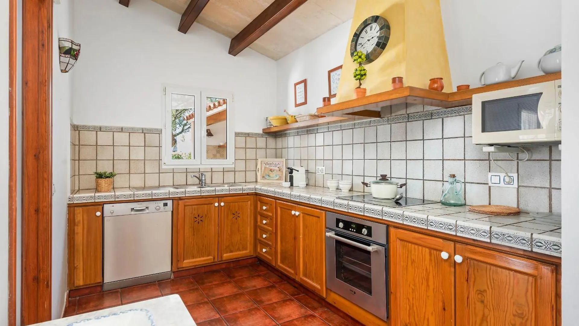 Villa Adrian, 3 Bedroom Villa, Calan Bosch 卡兰博希
