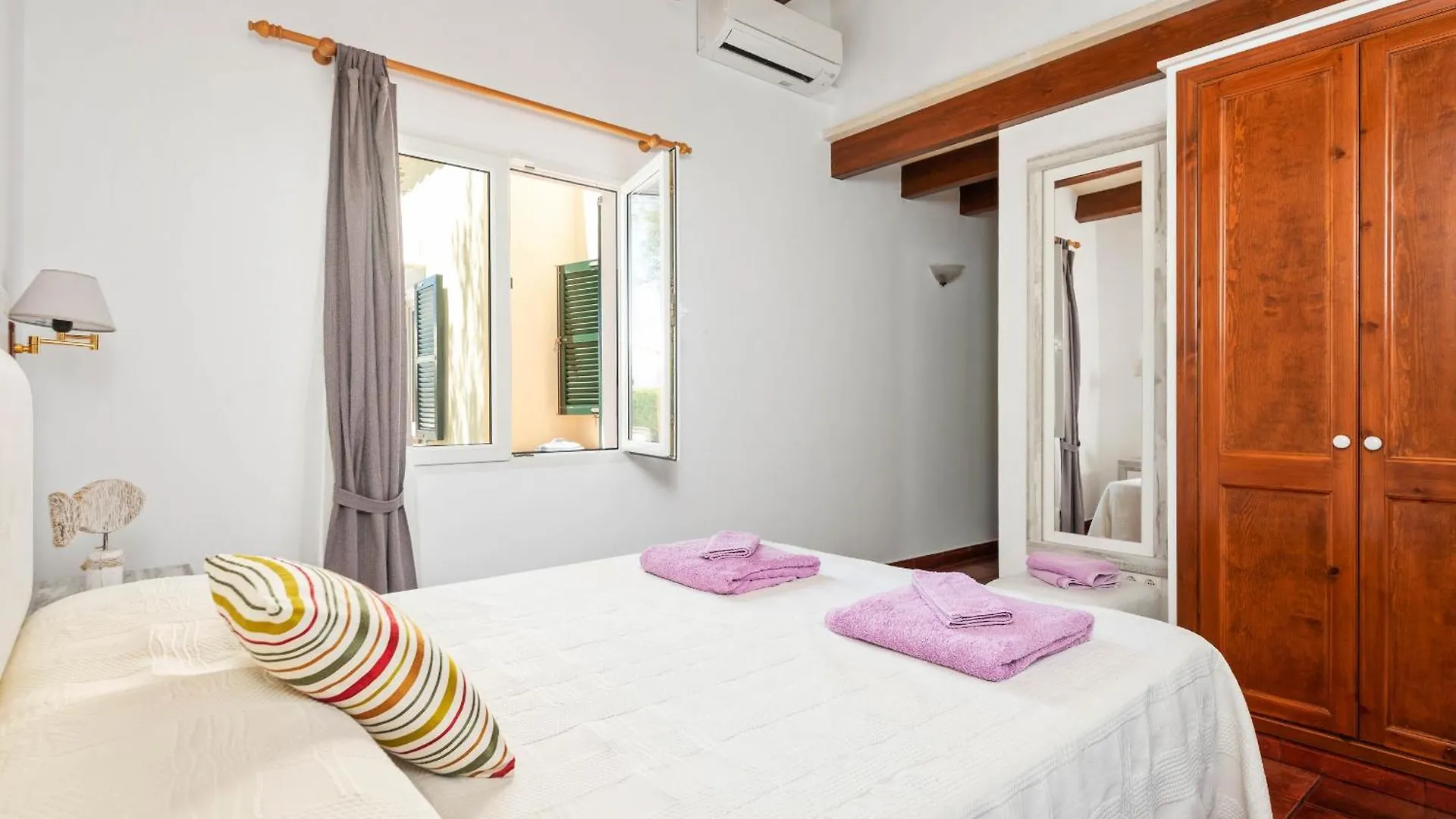 Villa Adrian, 3 Bedroom Villa, Calan Bosch 卡兰博希 西班牙